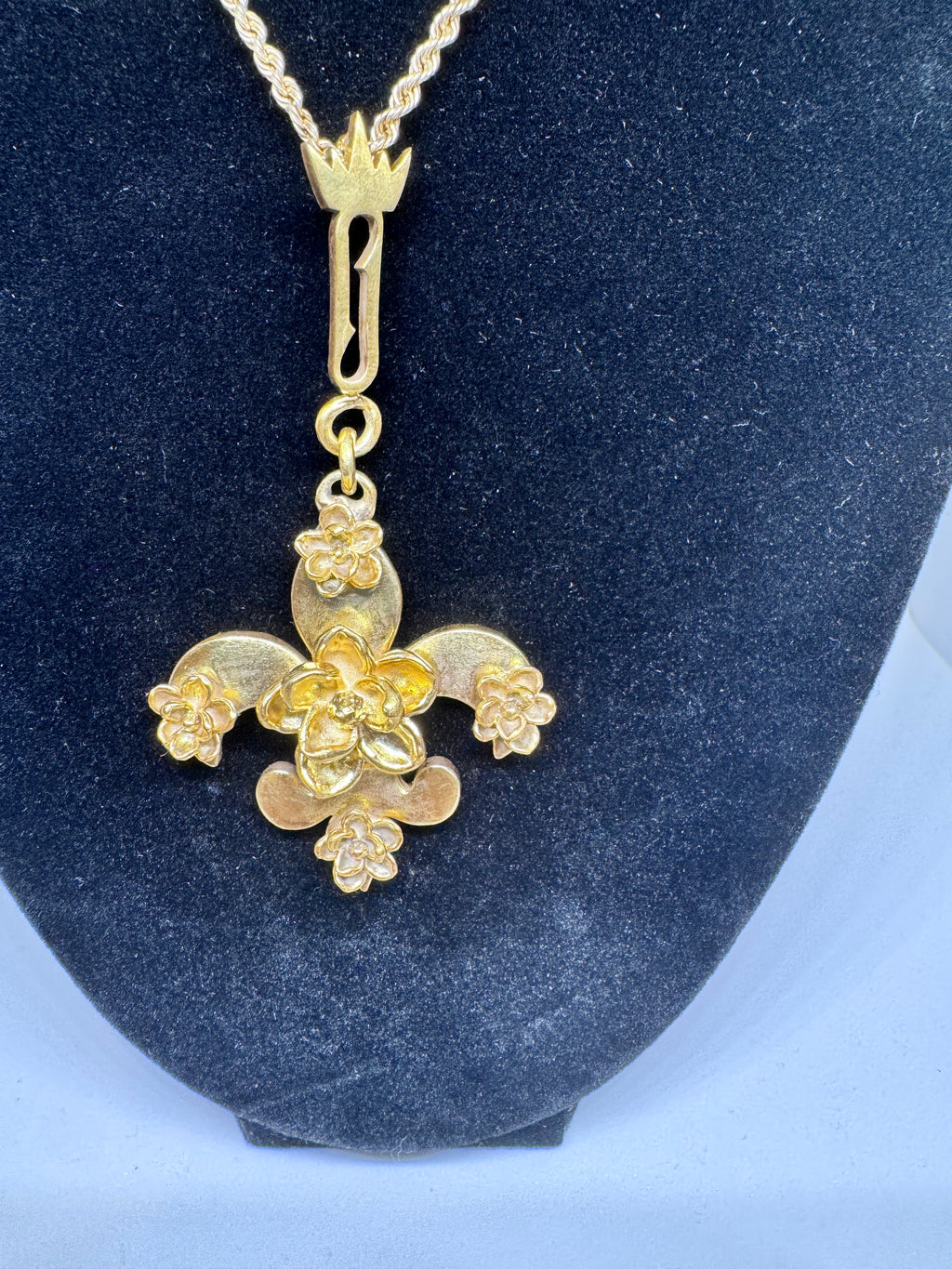Fleur de lis x Magnolia Bouquet gold plated - Fly Tees LLC